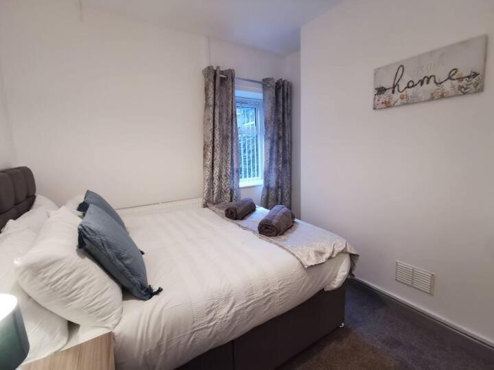 City Centre, Parking, Smart Tv'S In All Rooms Swansea Exterior photo