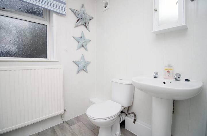 City Centre, Parking, Smart Tv'S In All Rooms Swansea Exterior photo