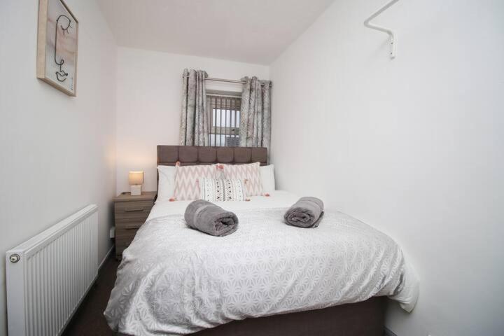 City Centre, Parking, Smart Tv'S In All Rooms Swansea Exterior photo